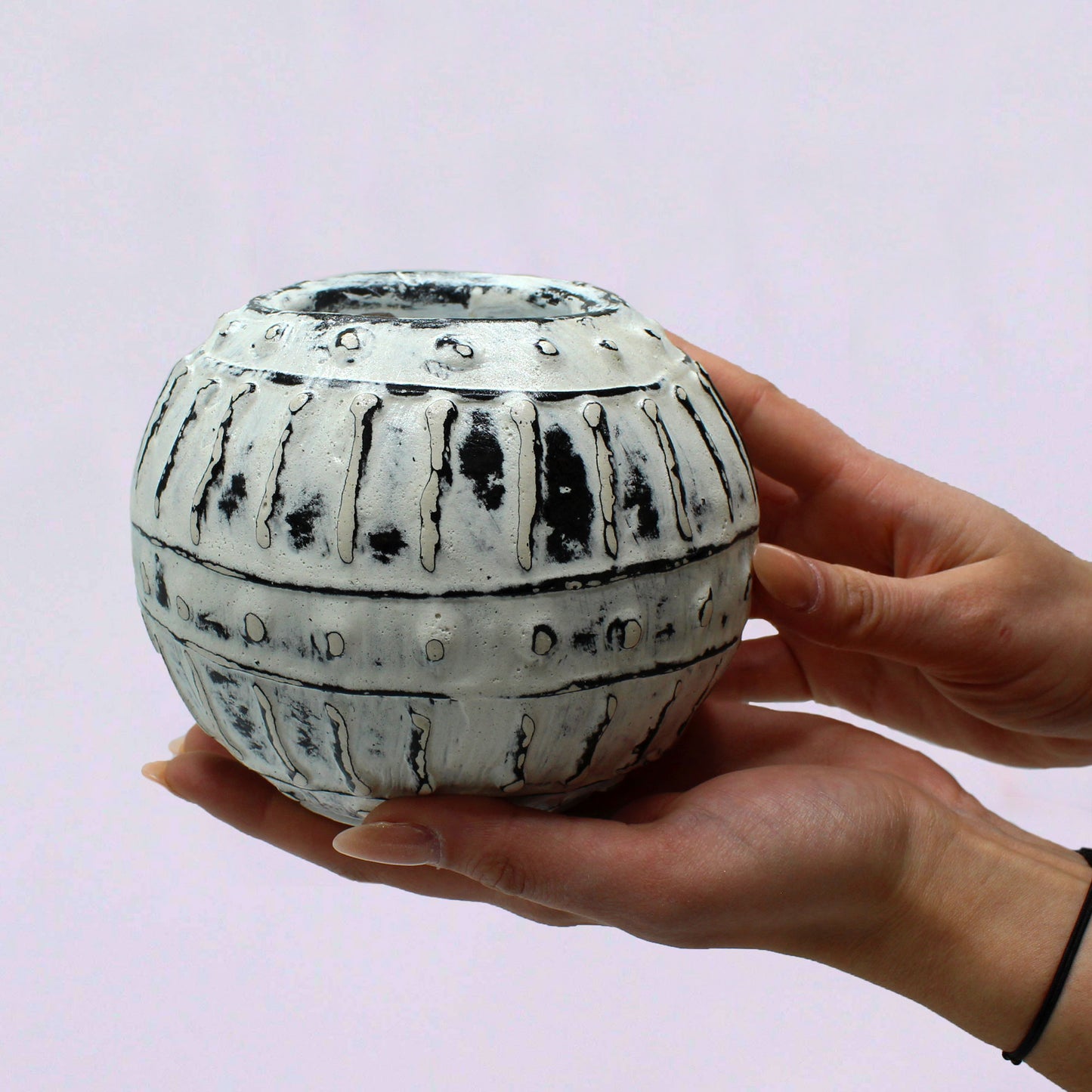Ceramic Vases from Lombok – Timeless Elegance