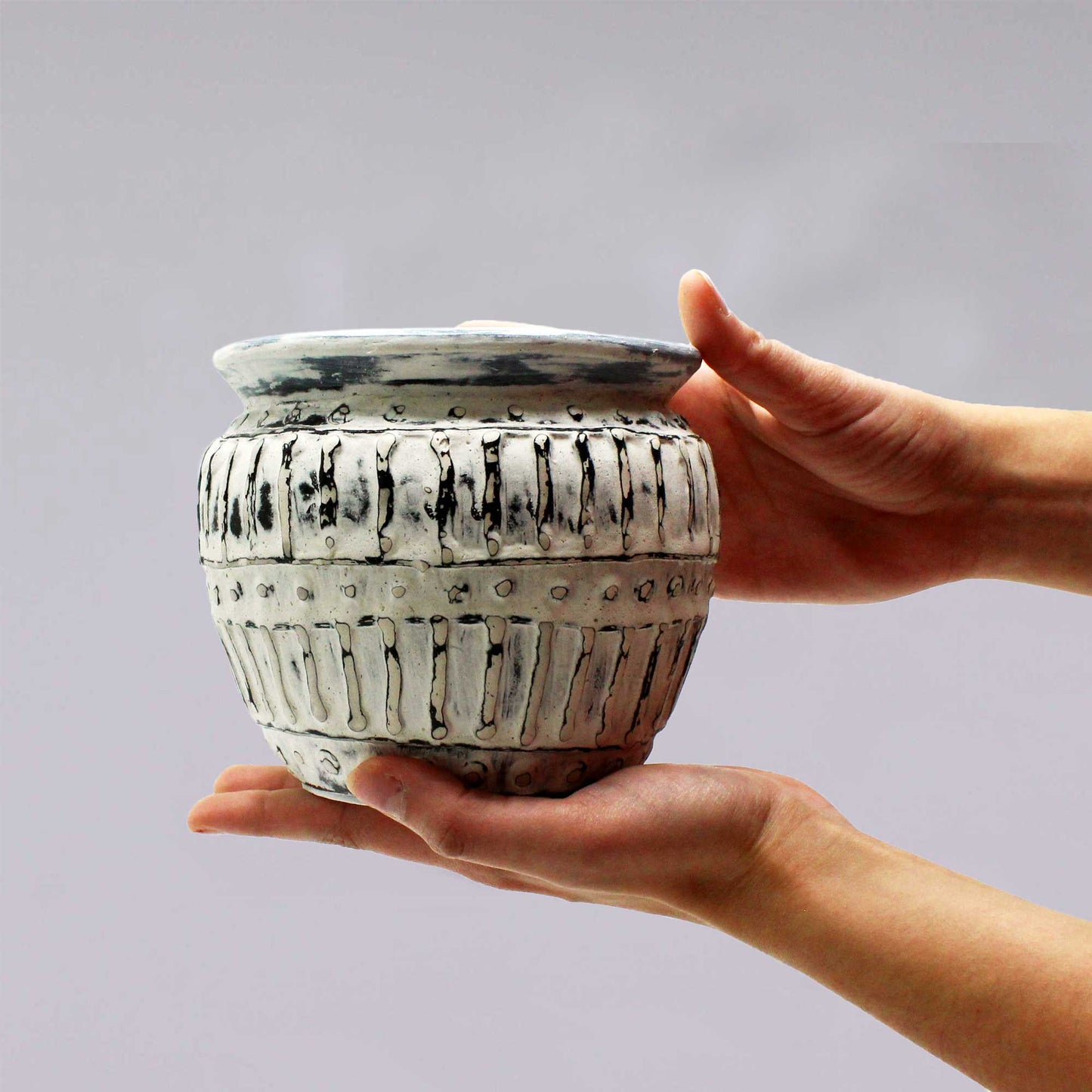 Ceramic Vases from Lombok – Timeless Elegance