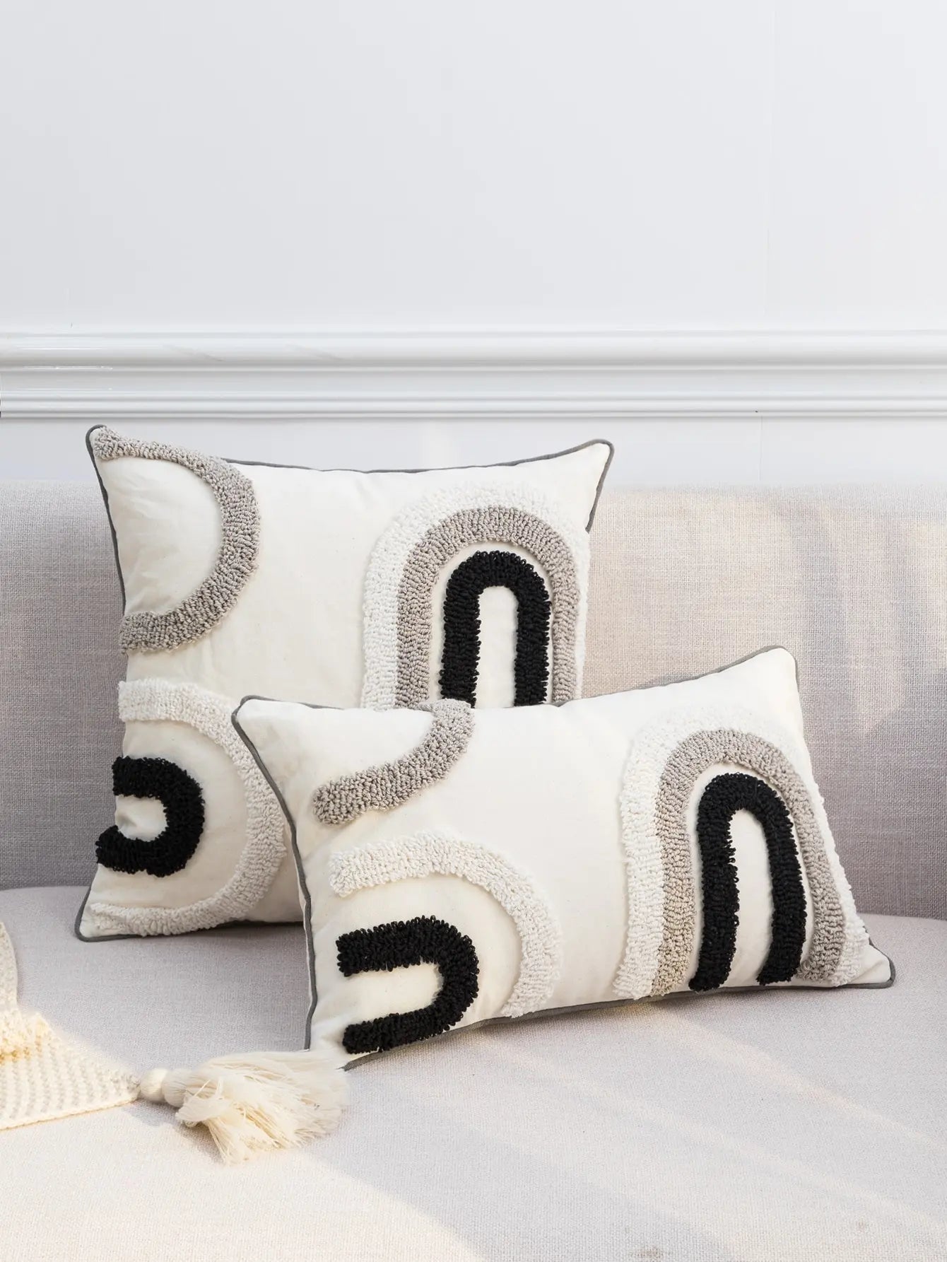 Bohemian U-Shaped Geometric Pillow Cover – Black, Gray & White