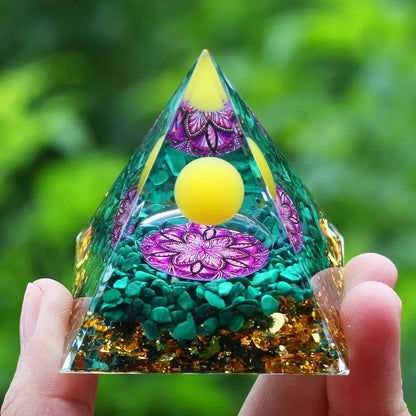 Orgonite Energy Pyramid – Amethyst & Peridot Reiki Chakra Generator