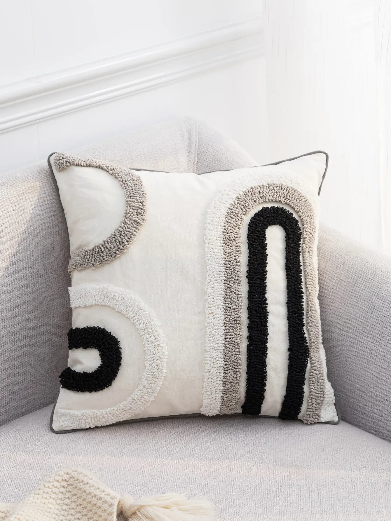 Bohemian U-Shaped Geometric Pillow Cover – Black, Gray & White