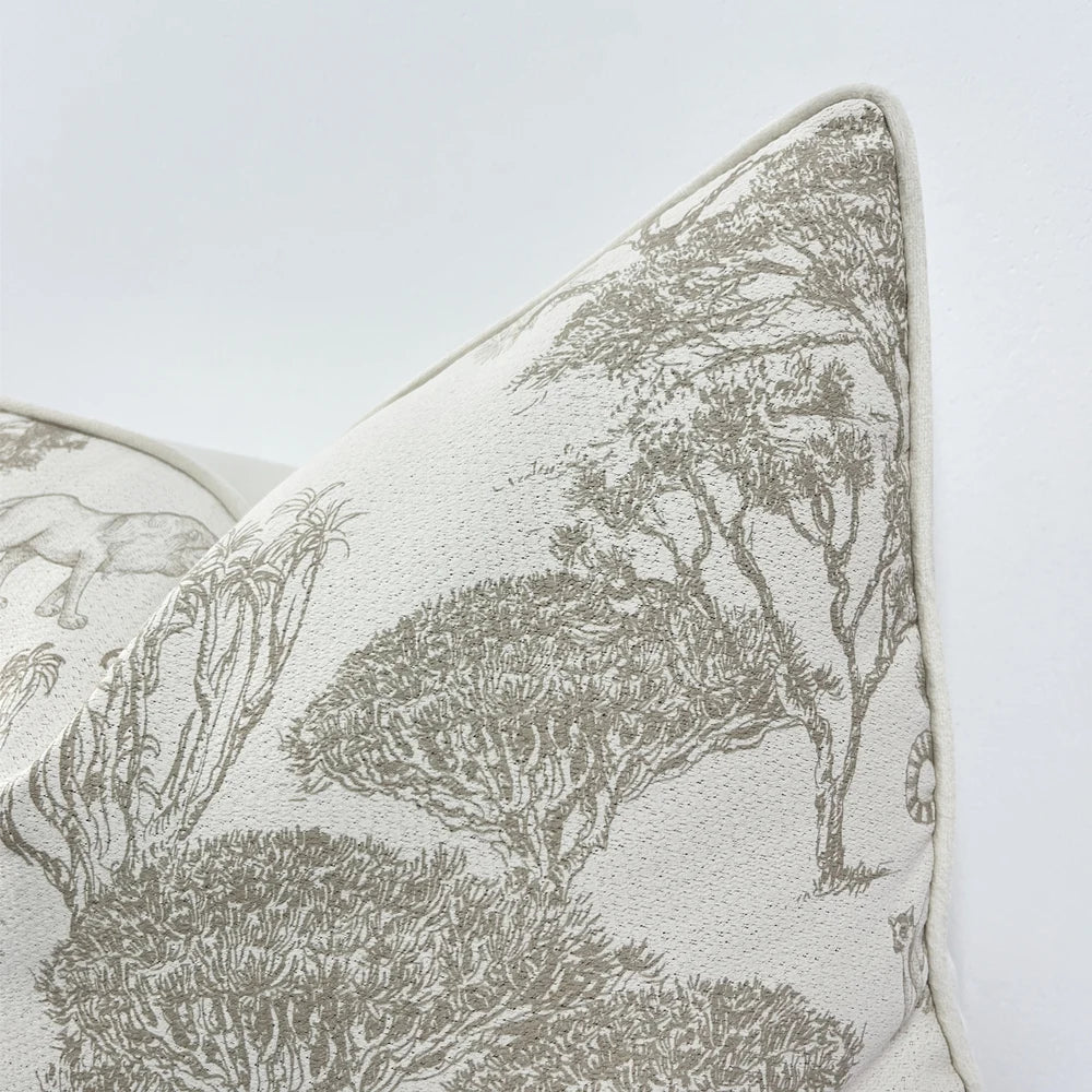Fashion Print Animal Cushion Cover – Soft Decorative Pillow Case in Beige
